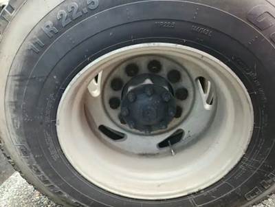 HUB PILOT NA Hub for a 2001 Sterling A9500