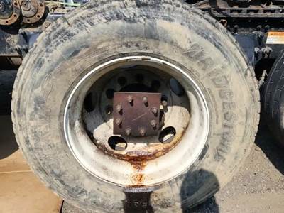 HUB PILOT NA Hub for a 2019 Freightliner Cascadia 126