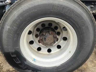 HUB PILOT NA Hub for a 2017 Freightliner Cascadia 125