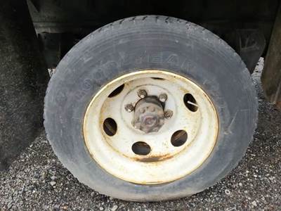 HUB PILOT NA Hub for a 1991 Ford F600