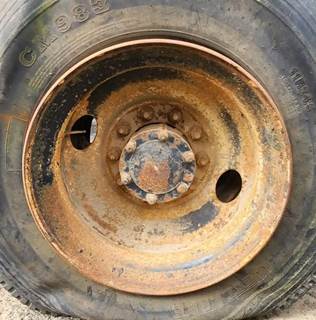 HUB PILOT NA Hub for a 2001 Mack RD688S