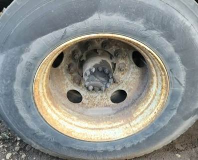 HUB PILOT NA Hub for a 2000 Chevrolet C7500