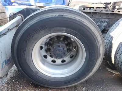 HUB PILOT NA Hub for a 1996 Kenworth T800