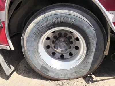 HUB PILOT NA Hub for a 2001 Sutphen Firetruck