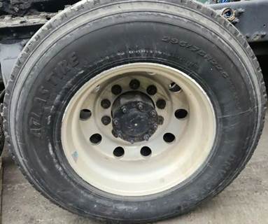 HUB PILOT NA Hub for a 2013 Freightliner Cascadia 125