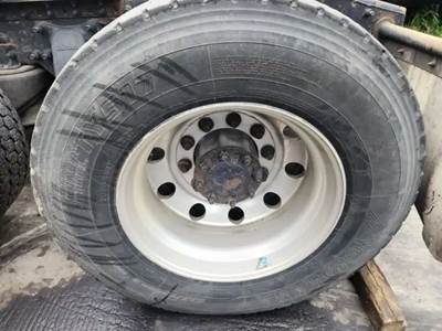 HUB PILOT NA Hub for a 2013 Freightliner Cascadia 125