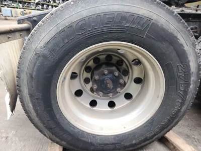 HUB PILOT NA Hub for a 2013 Freightliner Cascadia 125