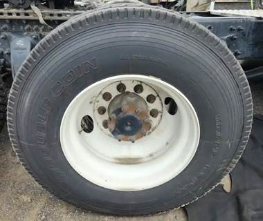 HUB PILOT NA Hub for a 2022 Freightliner Cascadia 126