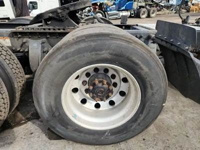 HUB PILOT NA Hub for a 2014 Freightliner Cascadia 125