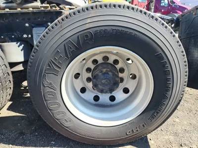 HUB PILOT NA Hub for a 2021 Freightliner Cascadia 126