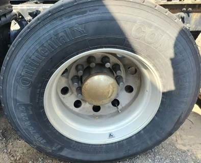 HUB PILOT NA Hub for a 2018 Freightliner Cascadia 125