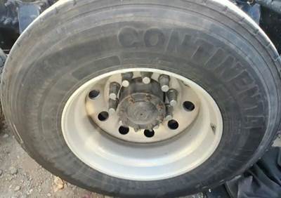 HUB PILOT NA Hub for a 2018 Freightliner Cascadia 125