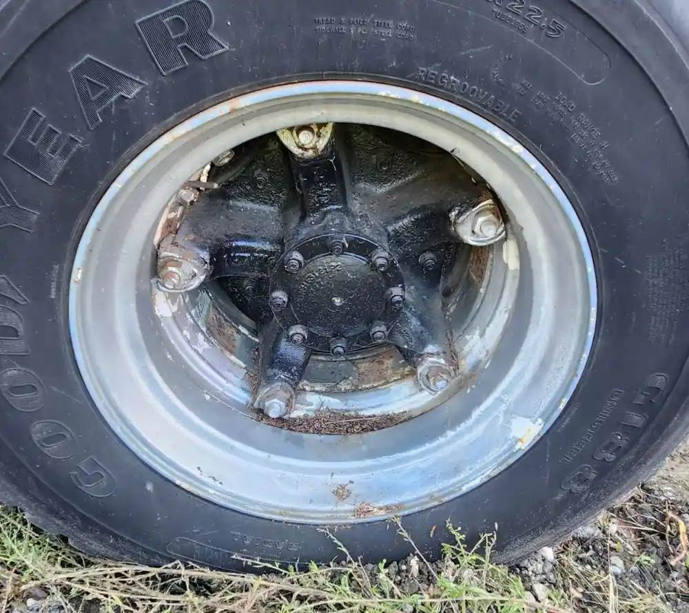 HUB PILOT NA Hub for a 1973 Mack DM685S For Sale Elkton, MD P59988