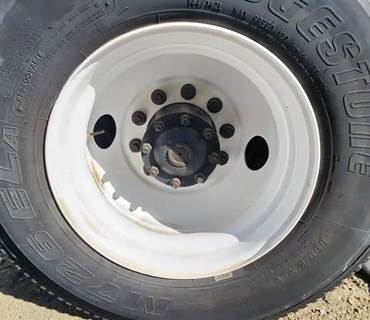 HUB PILOT NA Hub for a 2015 Freightliner Cascadia 113