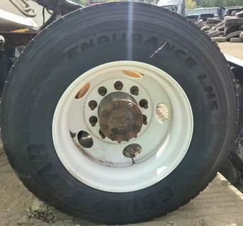 HUB PILOT NA Hub for a 2011 Freightliner Cascadia 113