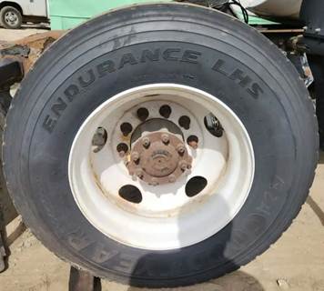 HUB PILOT NA Hub for a 2011 Freightliner Cascadia 113