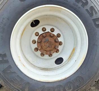 HUB PILOT NA Hub for a 2013 International WorkStar 7600