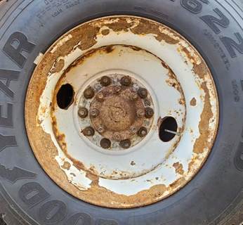 HUB PILOT NA Hub for a 2013 International WorkStar 7600