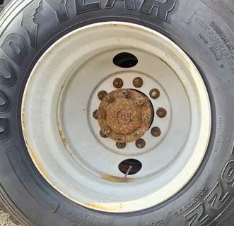 HUB PILOT NA Hub for a 2013 International WorkStar 7600