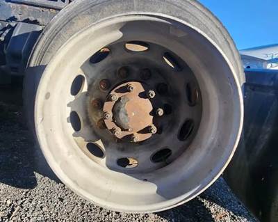 HUB PILOT NA Hub for a 2012 Peterbilt 587