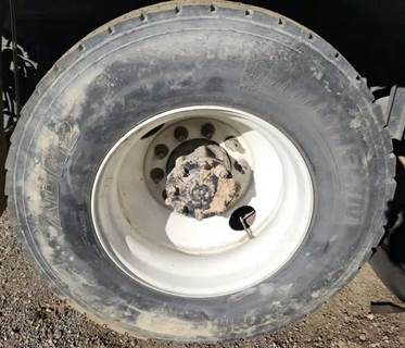 HUB PILOT NA Hub for a 2015 Hino 338