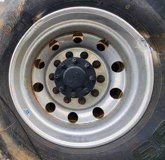 HUB PILOT NA Hub for a 2021 Peterbilt 220