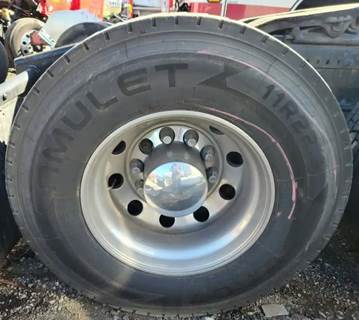 HUB PILOT NA Hub for a 2010 Freightliner COLUMBIA 120