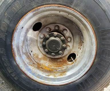 HUB PILOT NA Hub for a 2004 Mack CV712 Granite