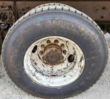 HUB PILOT NA Hub for a 2003 International 7500