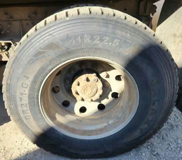 HUB PILOT NA Hub for a 2003 International 7500