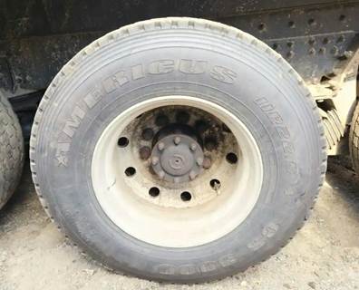 HUB PILOT NA Hub for a 2006 Sterling L9500