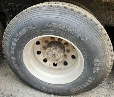 HUB PILOT NA Hub for a 2006 Sterling L9500