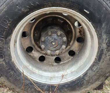 HUB PILOT NA Hub for a 2014 Mack CXU613