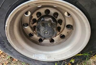 HUB PILOT NA Hub for a 2014 Mack CXU613