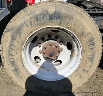 HUB PILOT NA Hub for a 2015 Kenworth T680