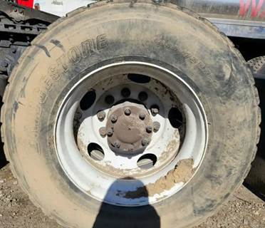 HUB PILOT NA Hub for a 2015 Kenworth T680