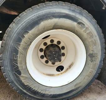 HUB PILOT NA Hub for a 2006 International 4300