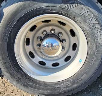 HUB PILOT NA Hub for a 2013 Peterbilt 386