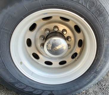 HUB PILOT NA Hub for a 2013 Peterbilt 386