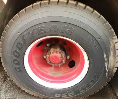 HUB PILOT NA Hub for a 2001 American La France Fire Truck