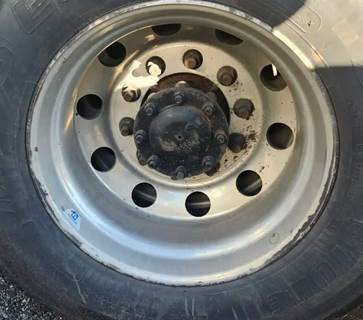 HUB PILOT NA Hub for a 2020 Freightliner M2 106