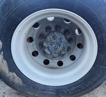 HUB PILOT NA Hub for a 2007 Volvo VNL