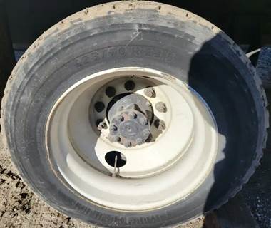 HUB PILOT NA Hub for a 2018 International DuraStar 4300