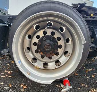 HUB PILOT NA Hub for a 2022 Volvo VNL