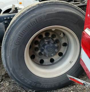 HUB PILOT NA Hub for a 2015 Freightliner Cascadia 125