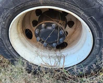 HUB PILOT NA Hub for a 2013 Kenworth K370