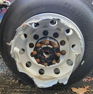 HUB PILOT NA Hub for a 2020 Freightliner Cascadia 126