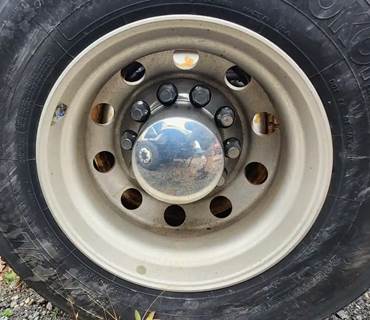 HUB PILOT NA Hub for a 2016 Mack CXU613