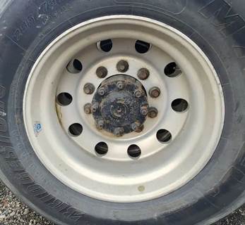 HUB PILOT NA Hub for a 2017 Volvo VNL