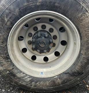 HUB PILOT NA Hub for a 2017 Volvo VNL